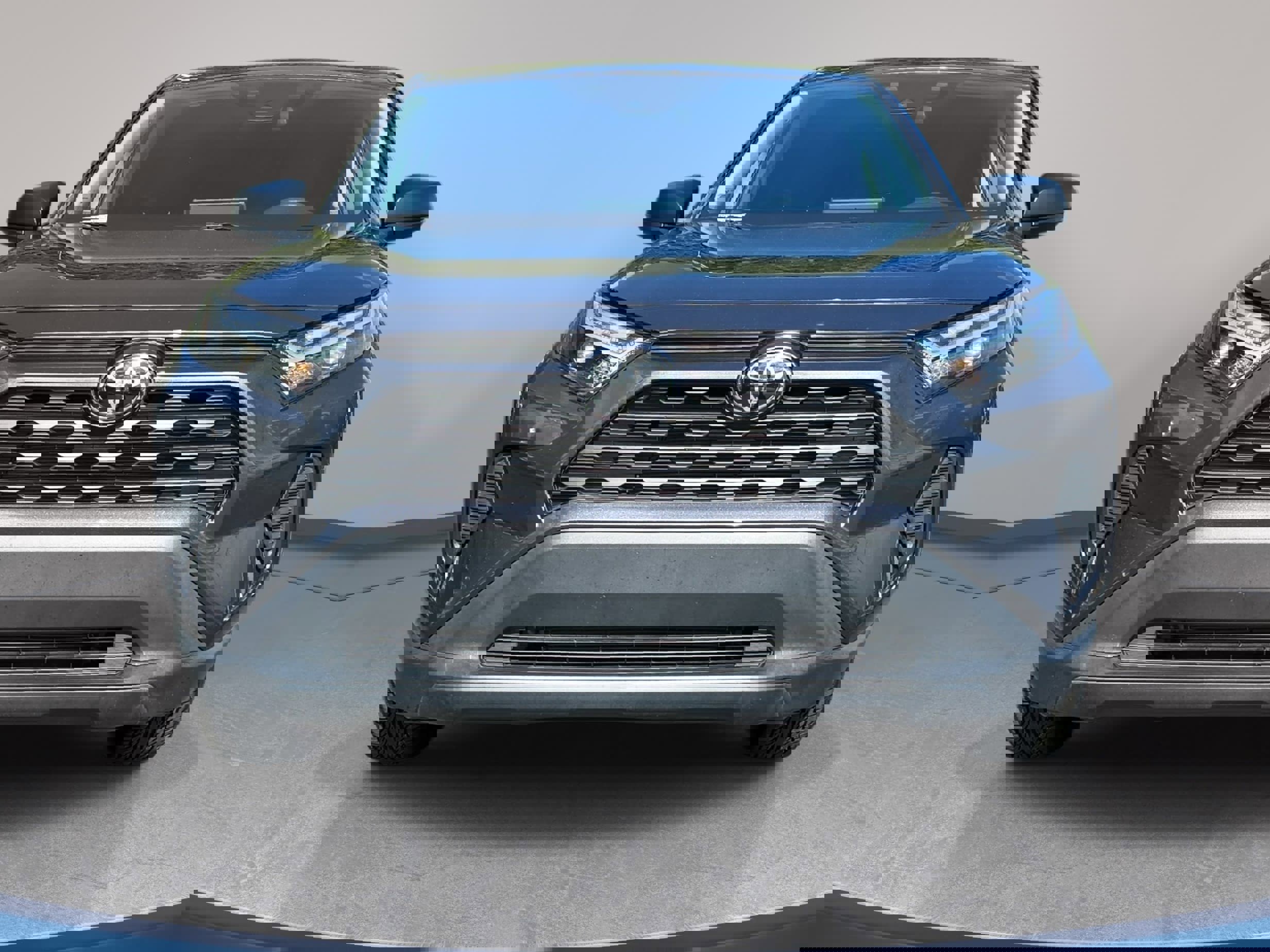 Used 2023 Toyota RAV4 LE image 2