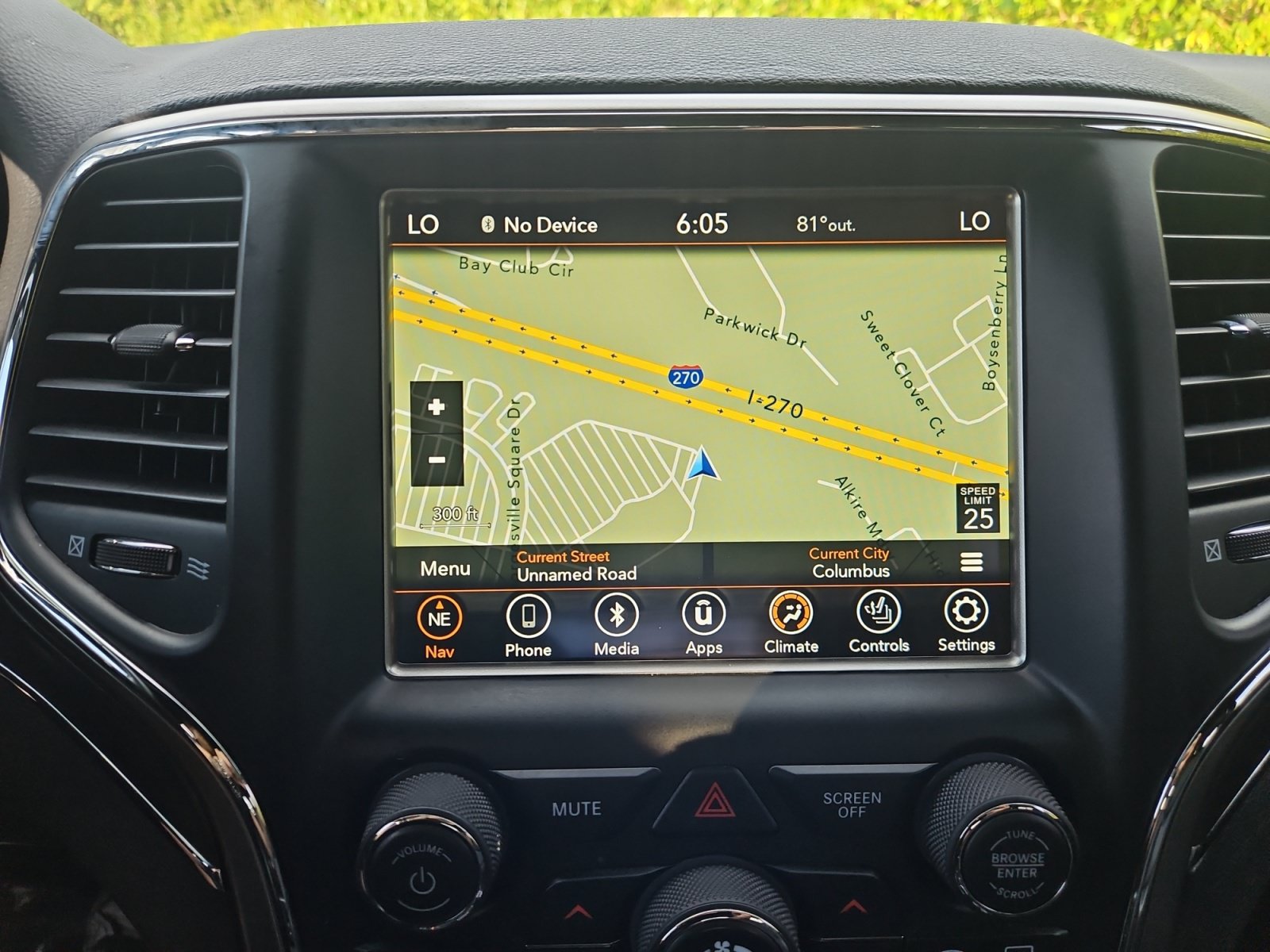 Used 2018 Jeep Grand Cherokee Limited AWD/4WD image 20
