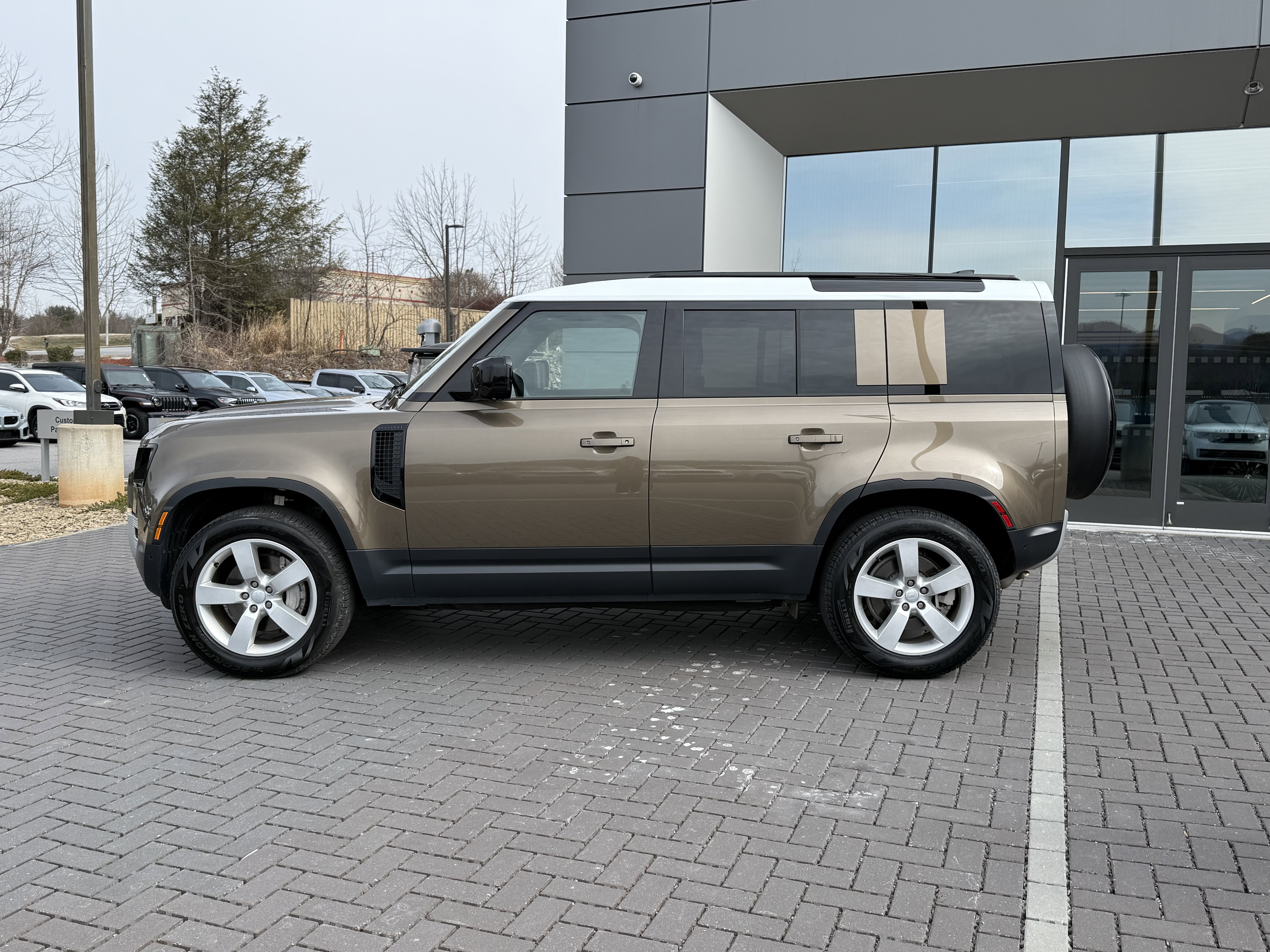 Certified 2025 Land Rover Defender 110 S AWD/4WD image 9