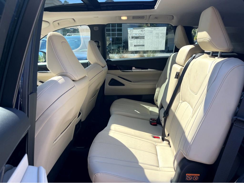 Certified 2025 INFINITI QX60 Pure w/ Cargo Package image 22