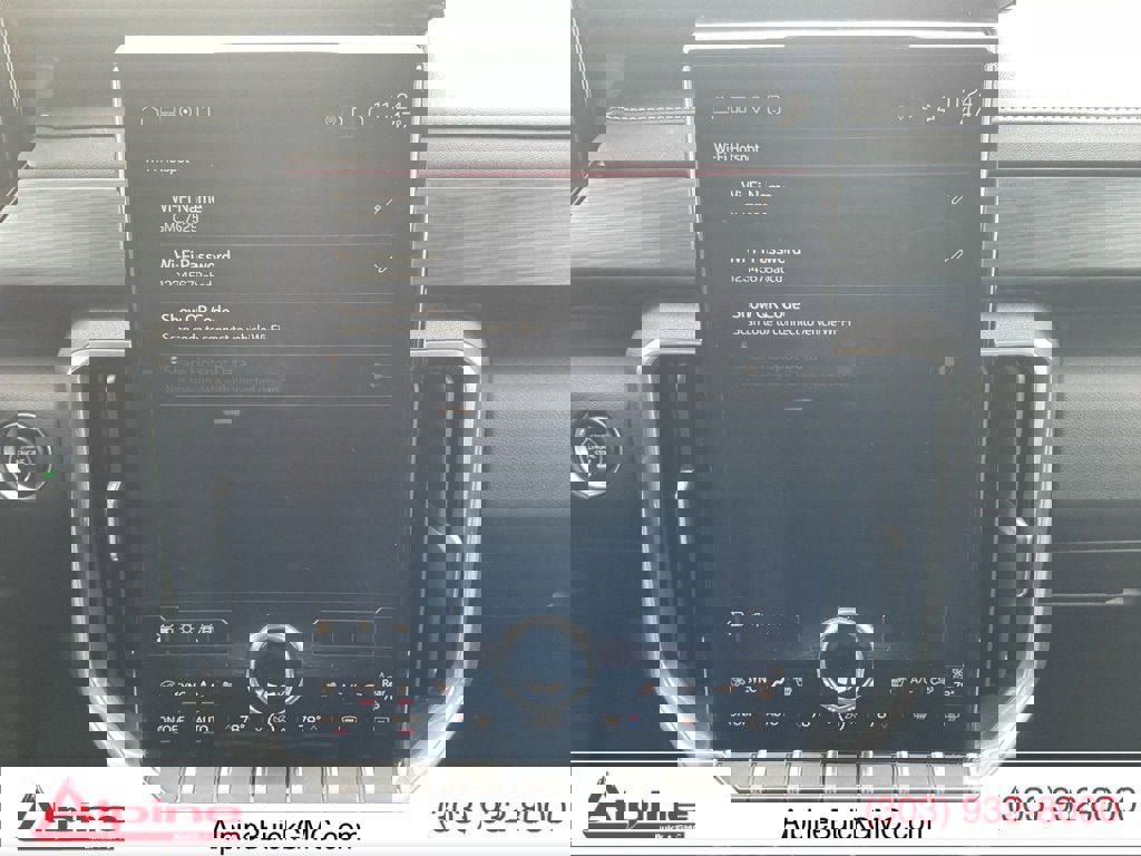 Used 2024 GMC Acadia Elevation image 11