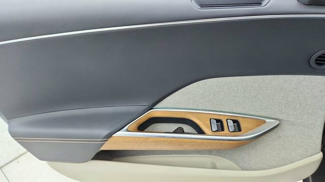 Used 2024 Lucid Air Pure RWD image 34