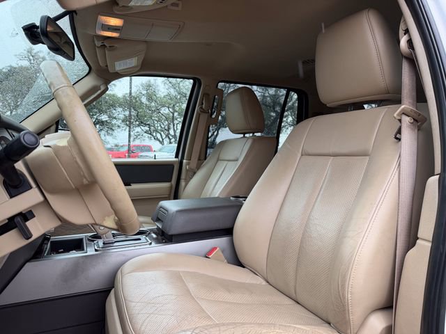 Used 2014 Ford Expedition XLT w/ Equipment Group 202A RWD image 7