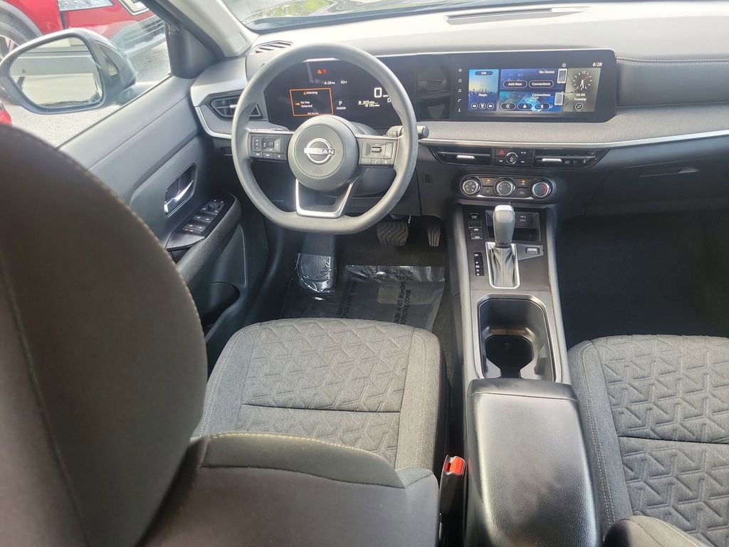 Certified 2025 Nissan Kicks SV FWD image 17