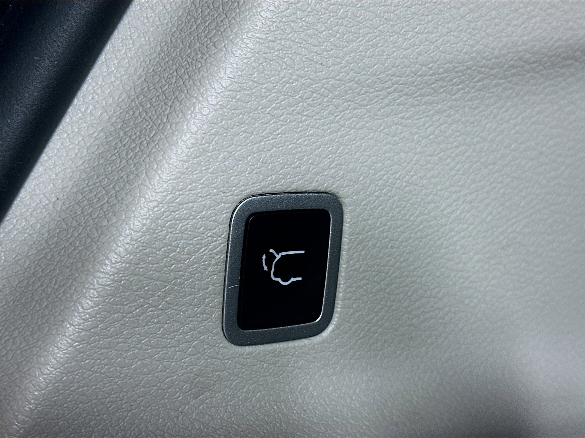 Used 2024 Chrysler Pacifica Touring-L image 30