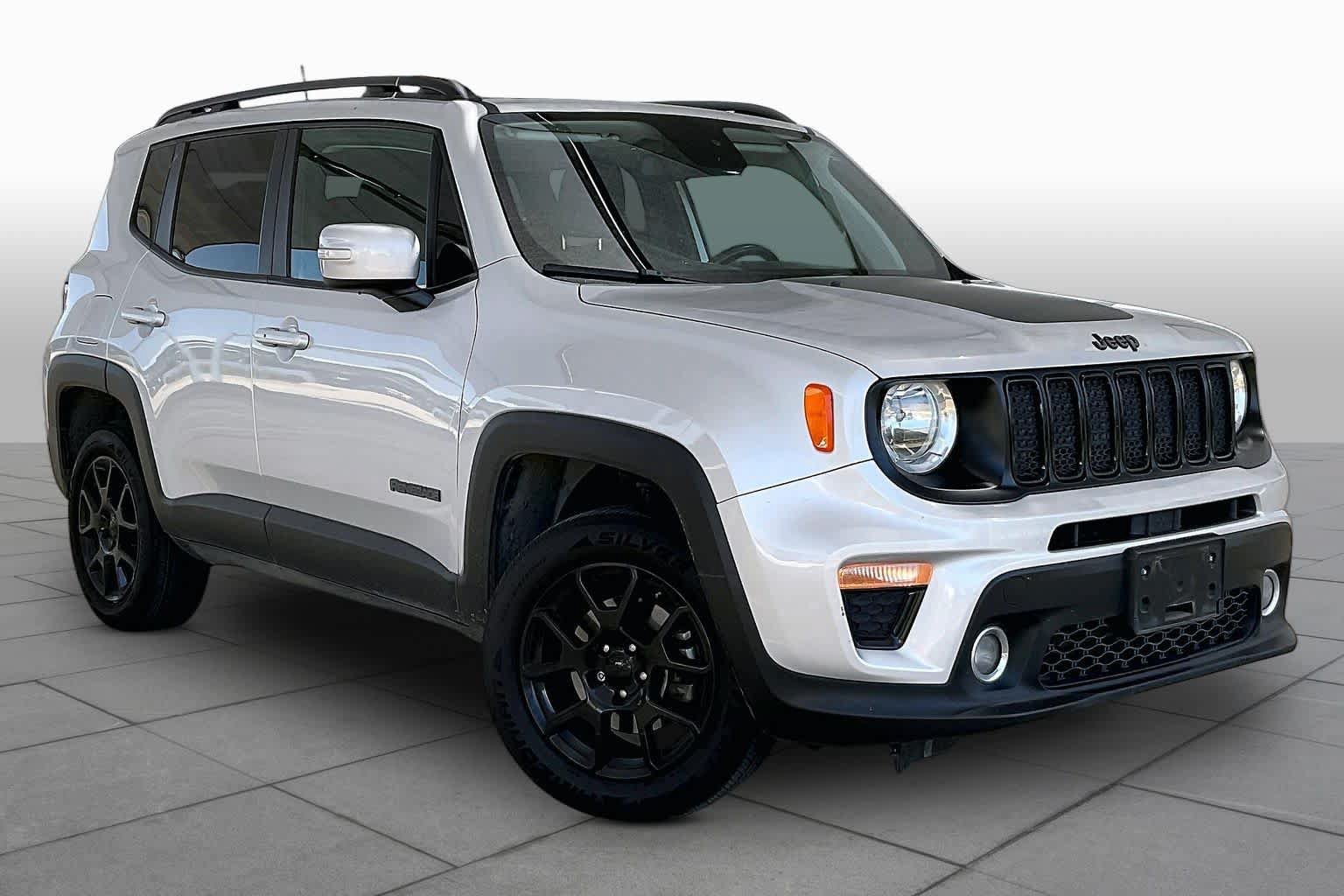 Used 2020 Jeep Renegade Altitude w/ UConnect 8.4 Nav Group AWD/4WD image 3