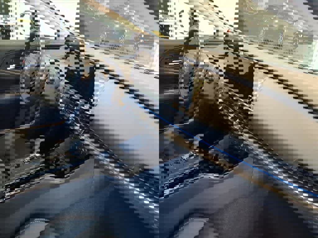 Used 2025 Toyota Prius AWD image 18