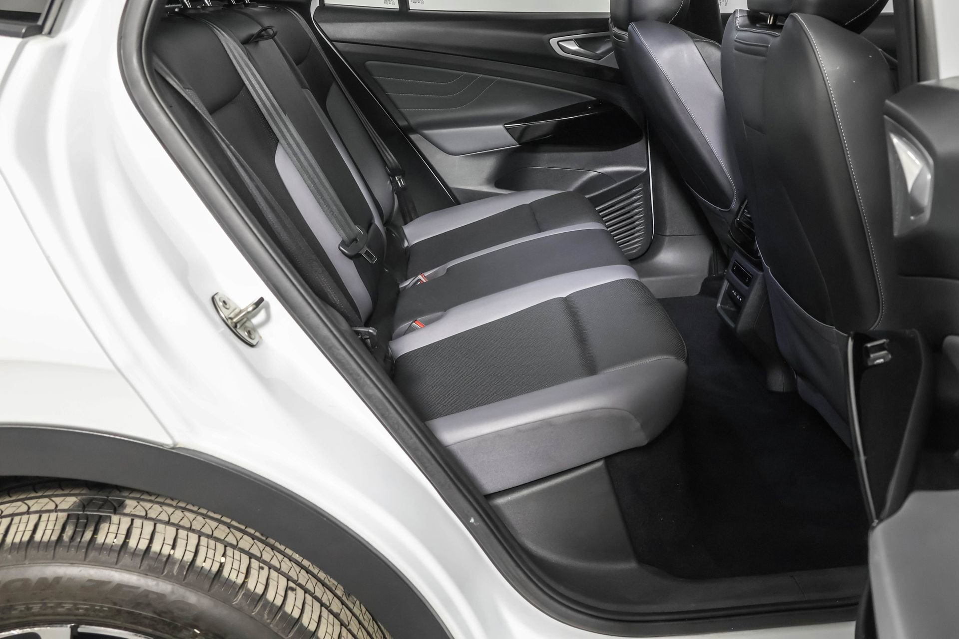 Certified 2023 Volkswagen ID.4 Pro S Plus image 42