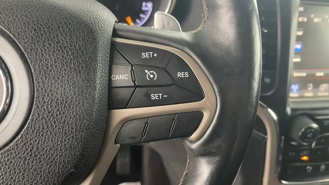 Used 2017 Jeep Grand Cherokee Limited image 37