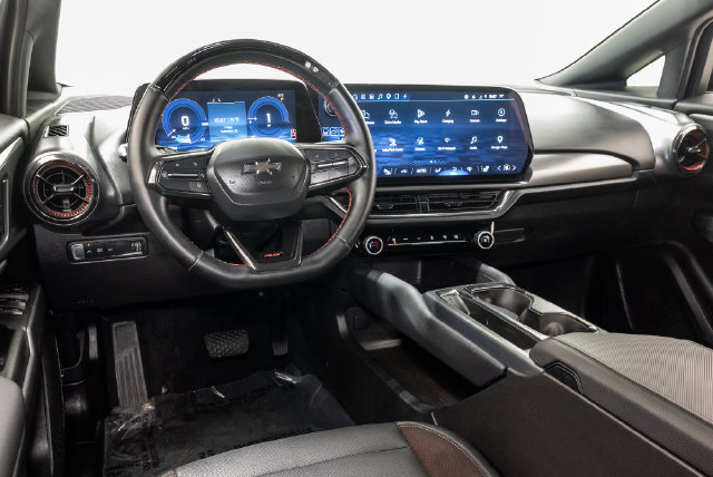 Used 2024 Chevrolet Equinox EV RS FWD image 7