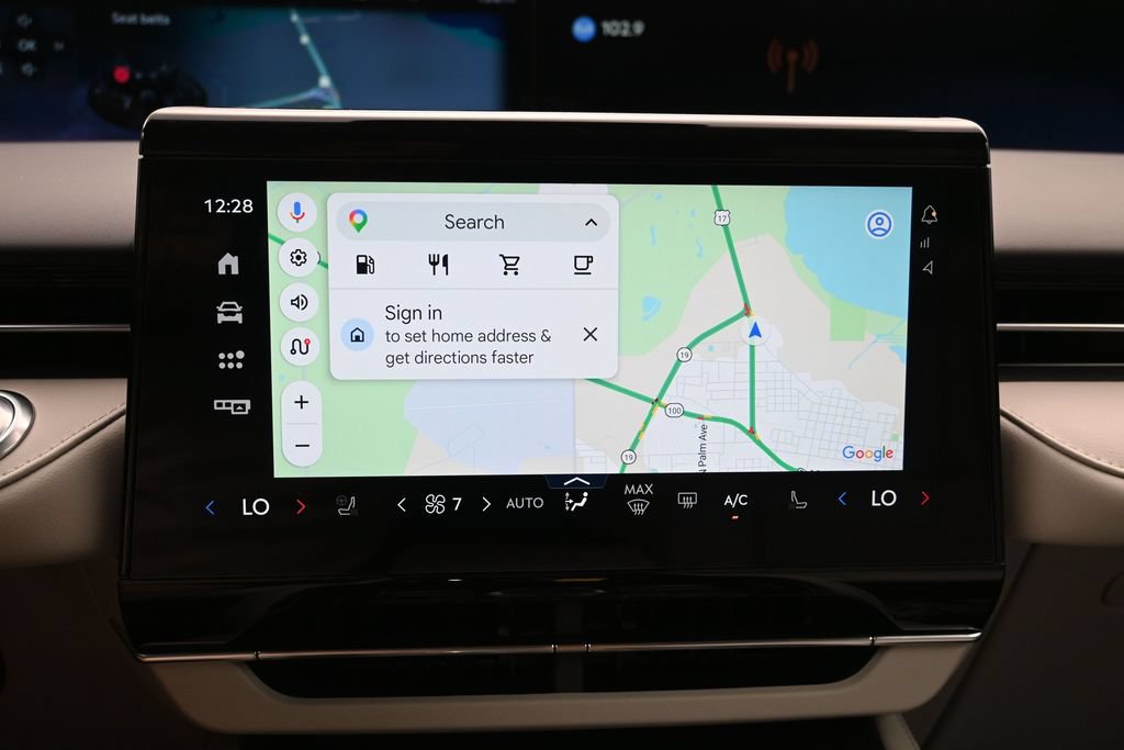 New 2026 Lincoln Nautilus Premier w/ Jet Appearance Package AWD/4WD image 16