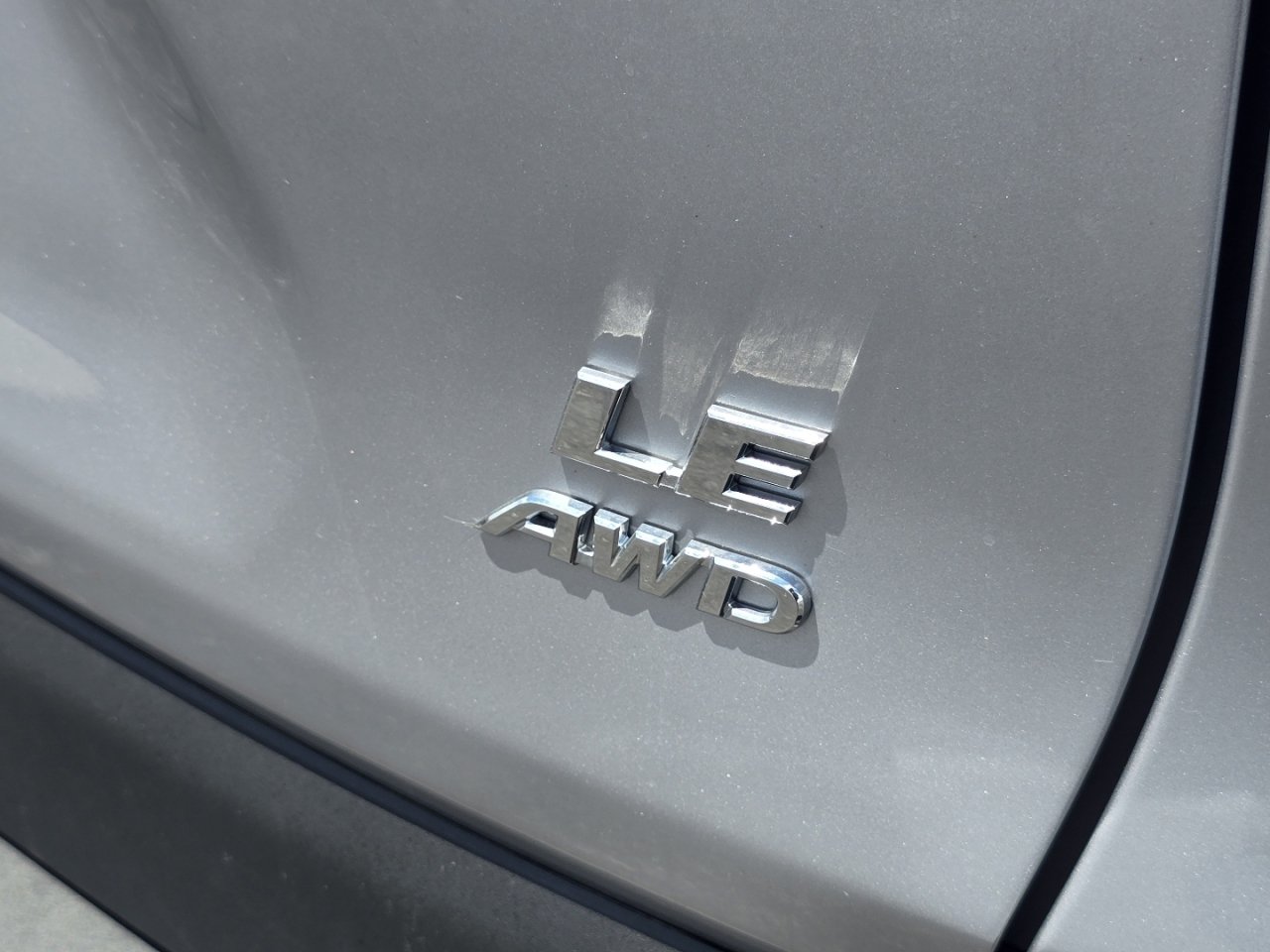 Certified 2024 Toyota RAV4 LE AWD/4WD image 15