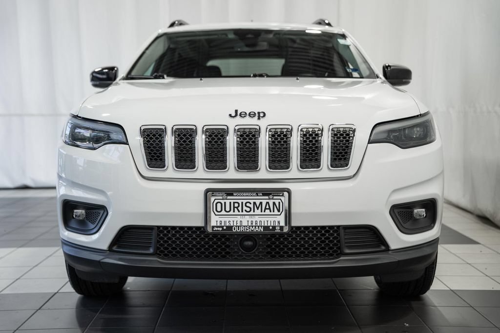 Certified 2022 Jeep Cherokee Latitude Lux w/ Sun & Sound Group AWD/4WD image 2