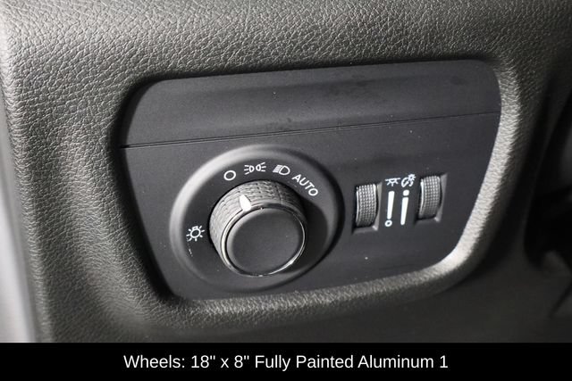 Used 2025 Jeep Grand Cherokee Altitude AWD/4WD image 22