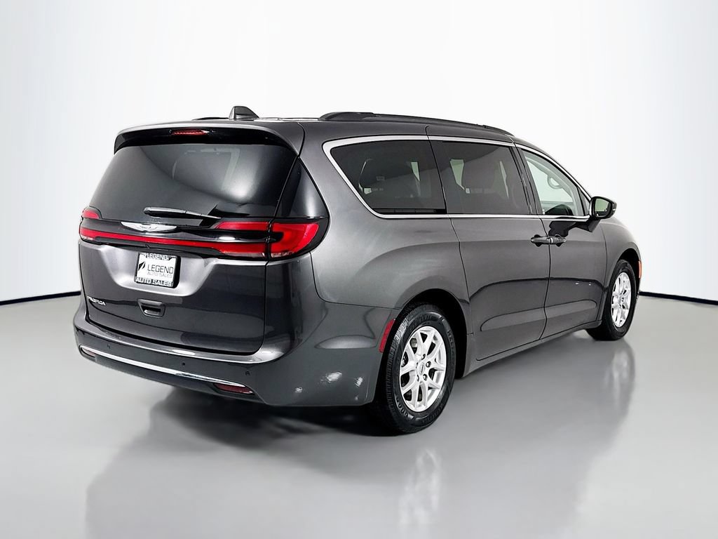 Used 2022 Chrysler Pacifica Touring-L FWD image 5