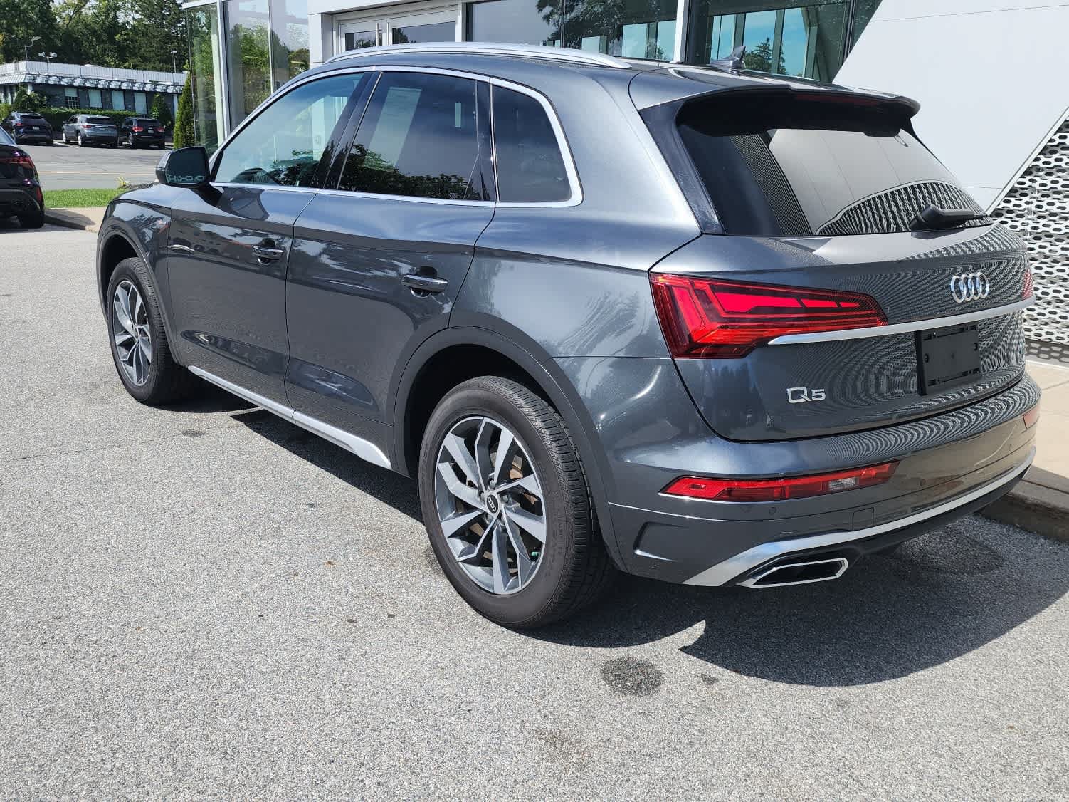 Used 2023 Audi Q5 2.0T Premium Plus w/ Premium Plus Package AWD/4WD image 8