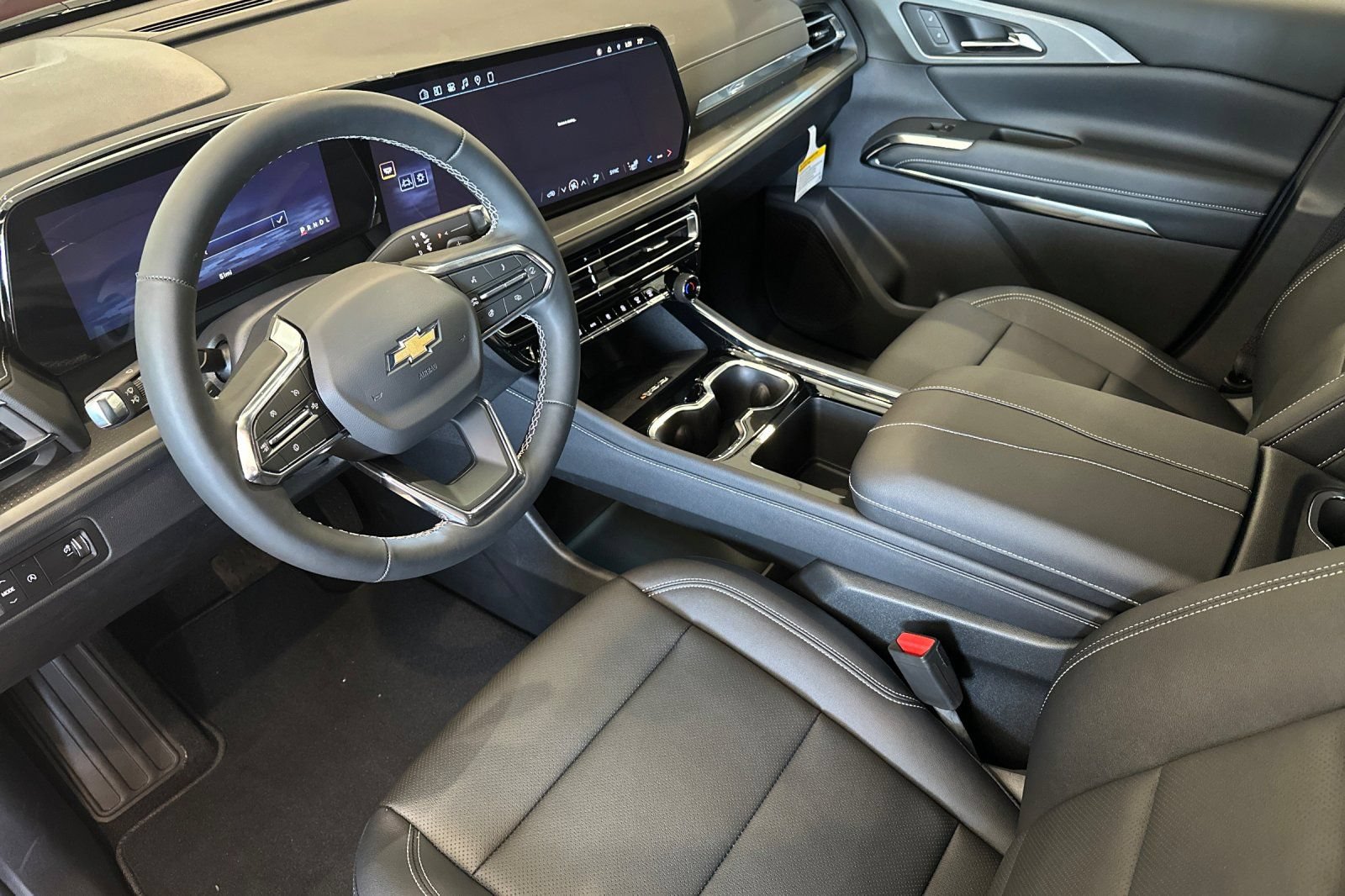 New 2026 Chevrolet Traverse LT w/ Driver Confidence Package FWD image 10