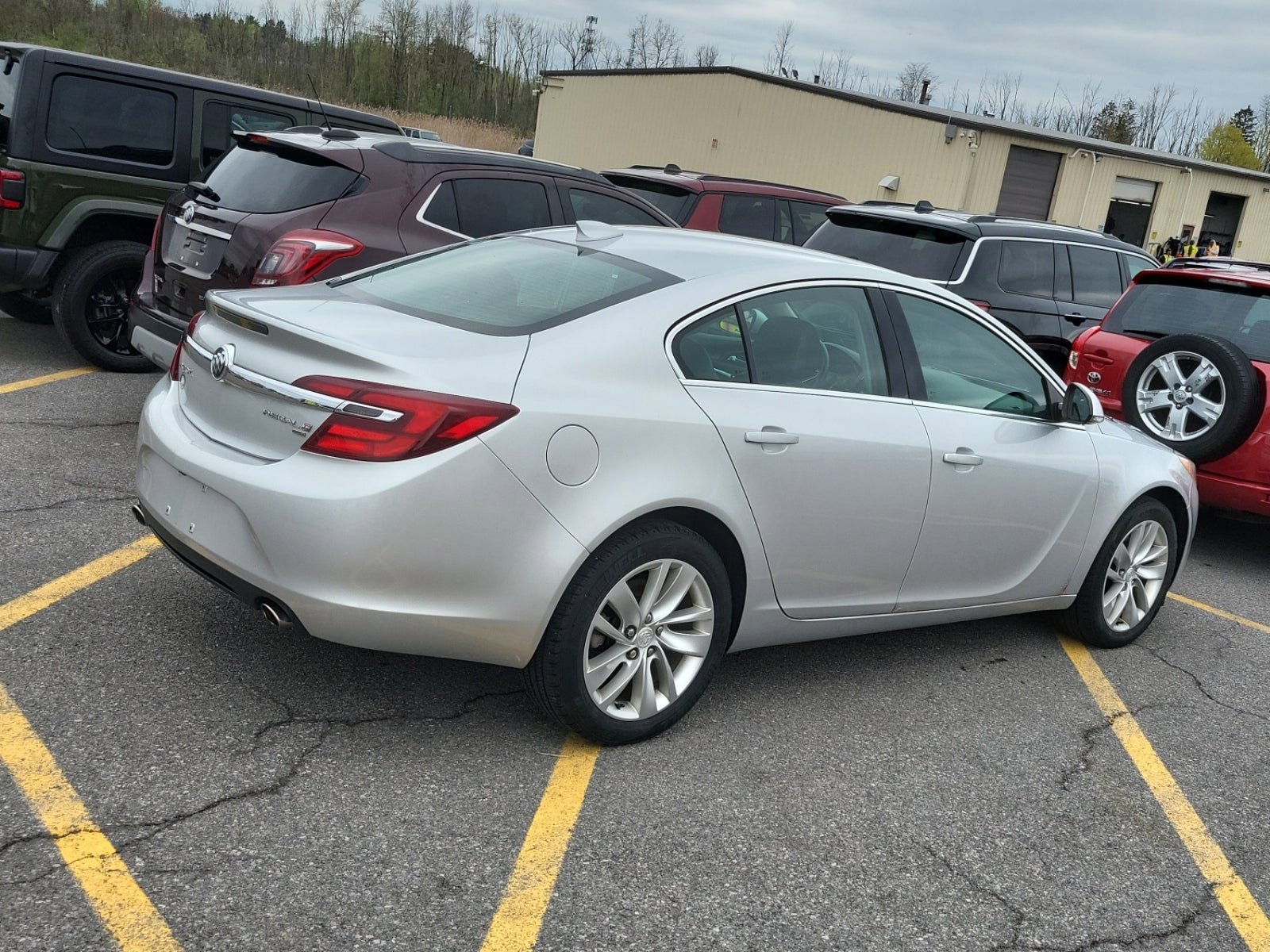 Used 2016 Buick Regal AWD image 4