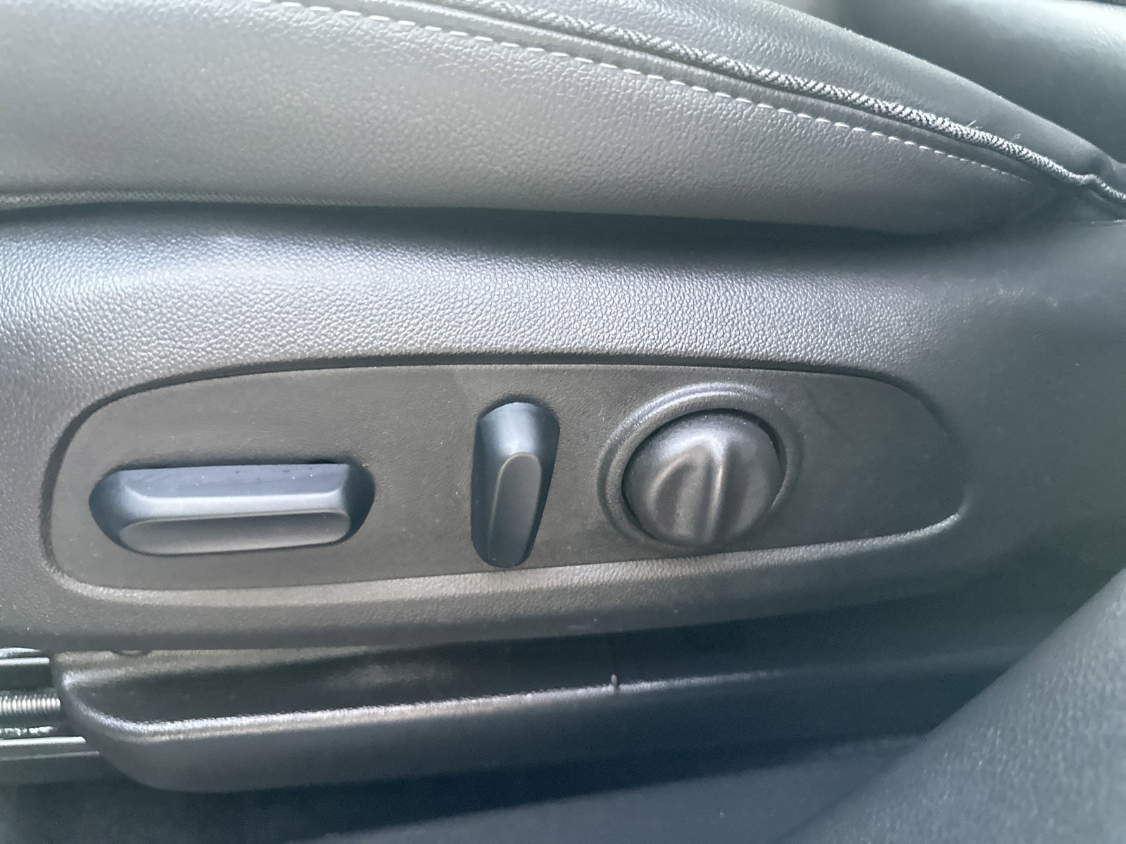 Used 2024 Buick Encore GX Sport Touring w/ Comfort Package image 19