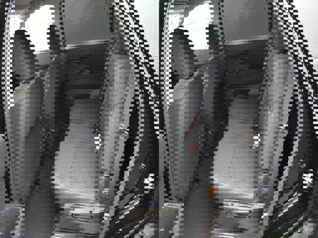 New 2025 Nissan Pathfinder S image 19