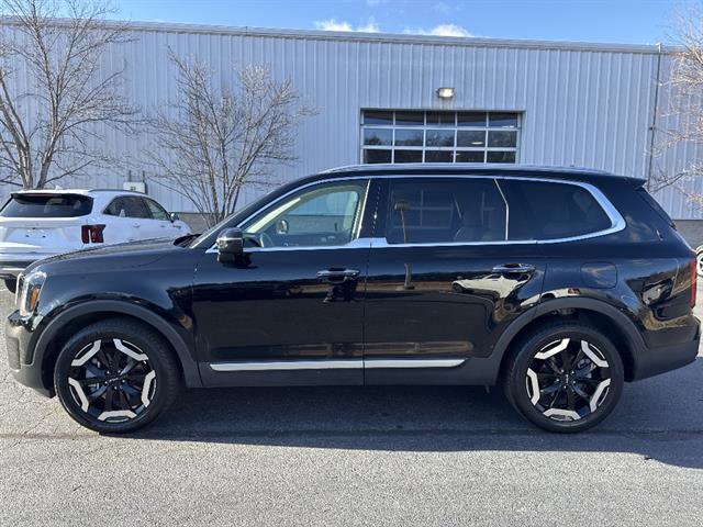 Used 2023 Kia Telluride S image 4