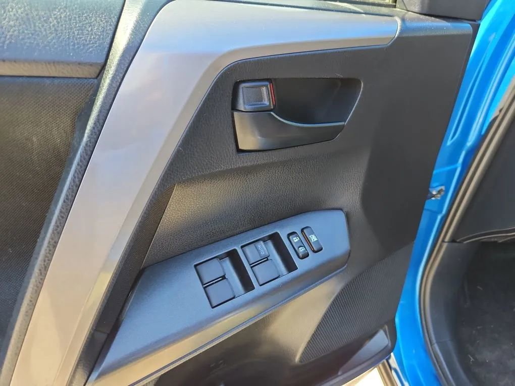 Used 2017 Toyota RAV4 LE w/ All Weather Liner Package image 21