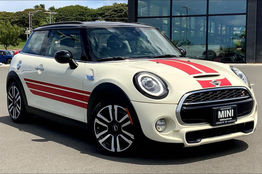 Used 2019 MINI Cooper S w/ Signature Upholstery Package image 33