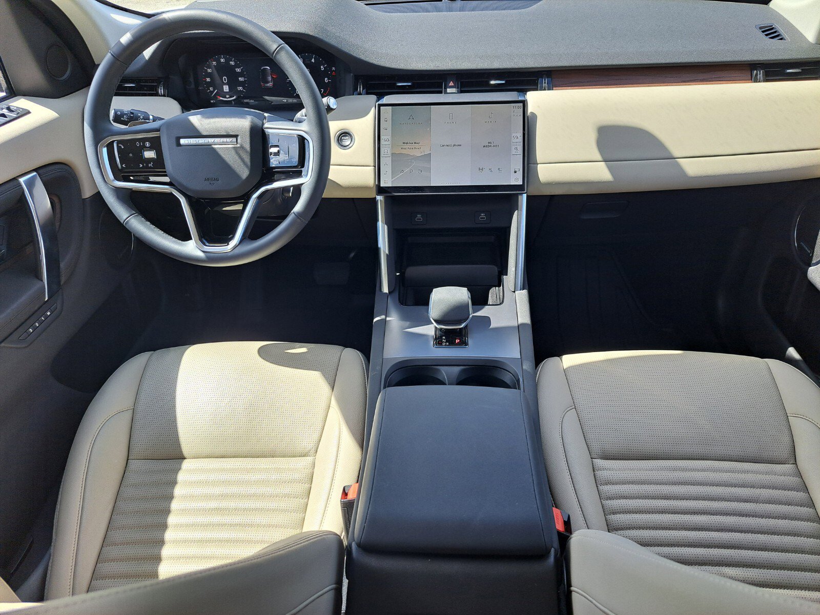 Certified 2025 Land Rover Discovery Sport S image 4