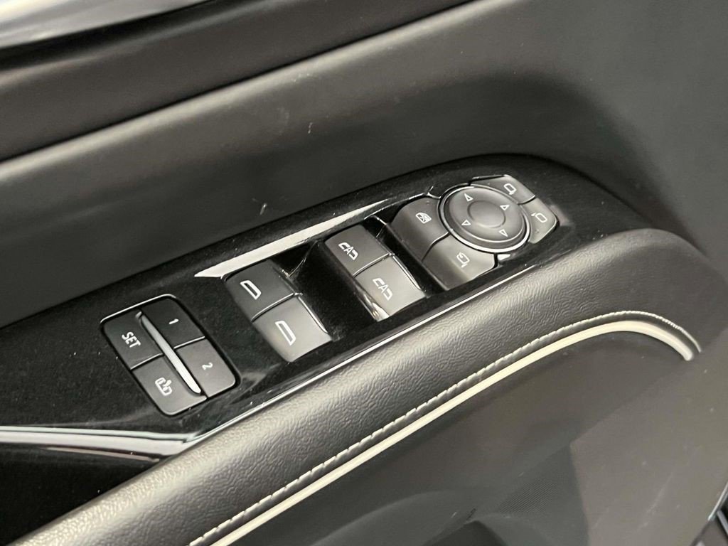 Used 2023 Cadillac Escalade ESV Sport Platinum AWD/4WD image 17
