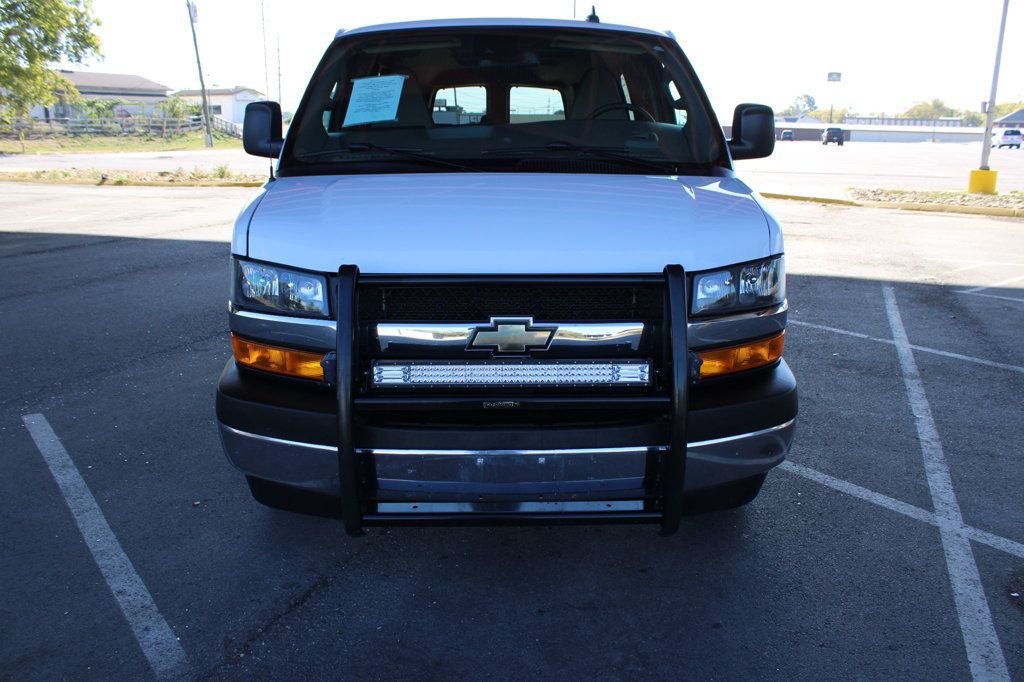 Used 2019 Chevrolet Express 3500 LT w/ LT Preferred Equipment Group RWD image 3