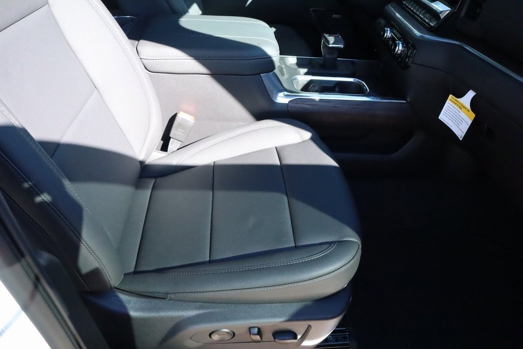 New 2026 GMC Sierra 1500 SLT w/ SLT Premium Package image 16