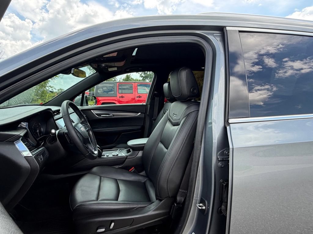 Used 2021 Cadillac XT6 Luxury AWD/4WD image 38