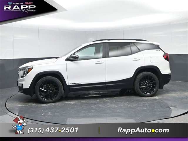 Used 2023 GMC Terrain SLE w/ Driver Convenience Package image 4