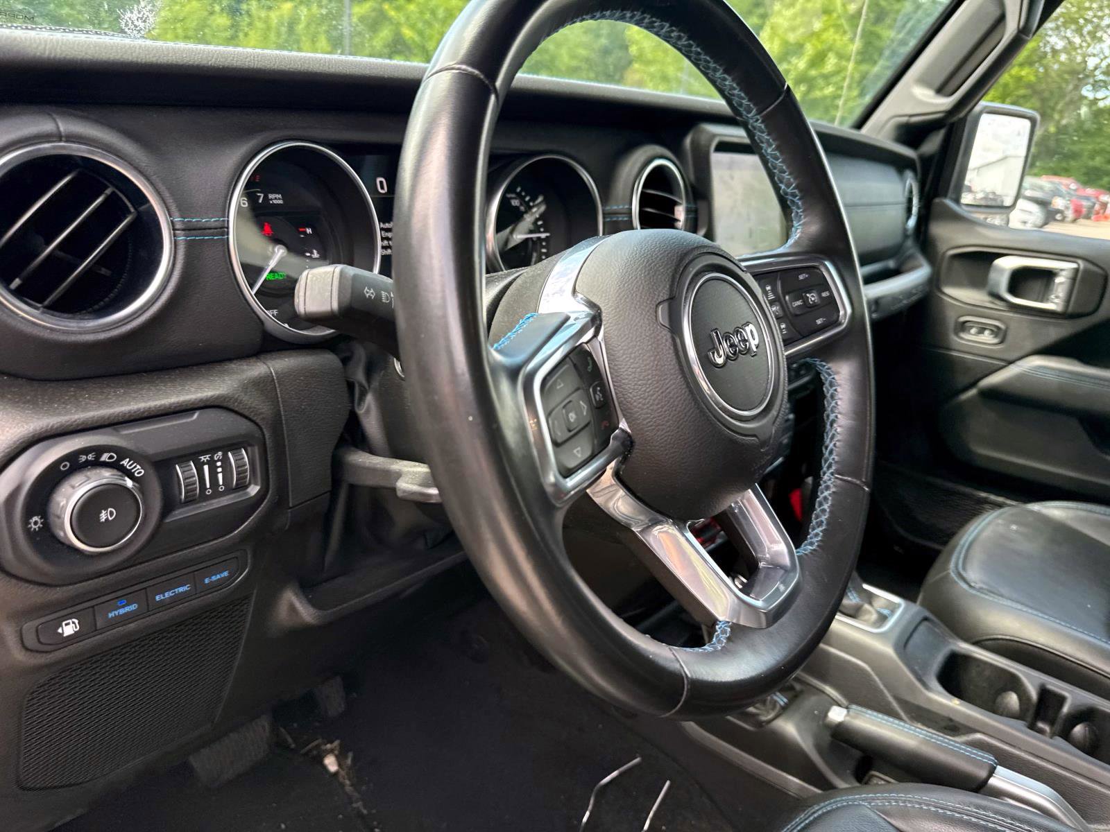 Used 2022 Jeep Wrangler Unlimited Rubicon 4xe w/ Safety Group image 11