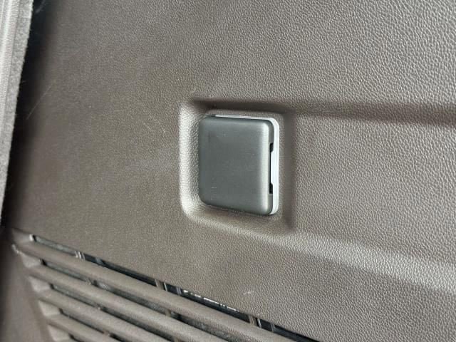 Used 2022 GMC Yukon SLE w/ Gmc Pro Safety Plus Package AWD/4WD image 9