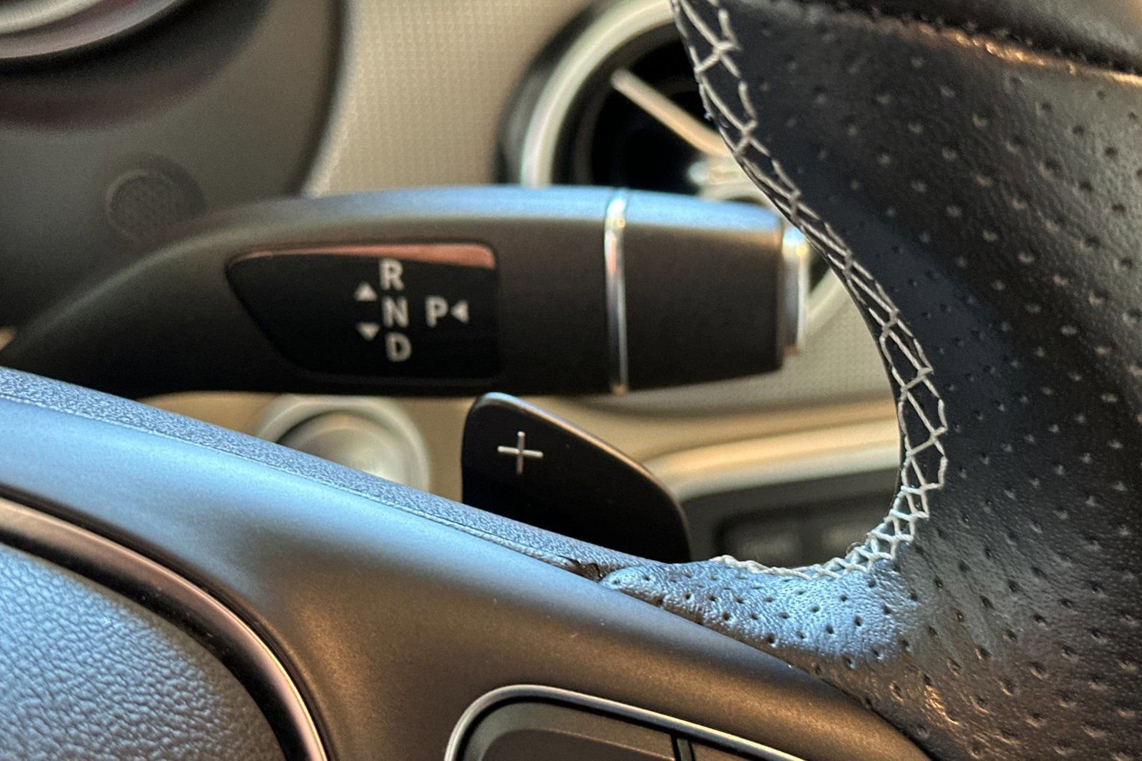 Certified 2020 Mercedes-Benz GLA 250 4MATIC image 35