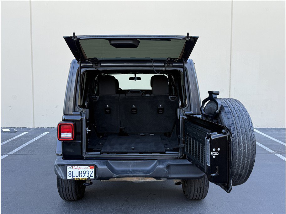 Used 2018 Jeep Wrangler Unlimited Sport AWD/4WD image 23