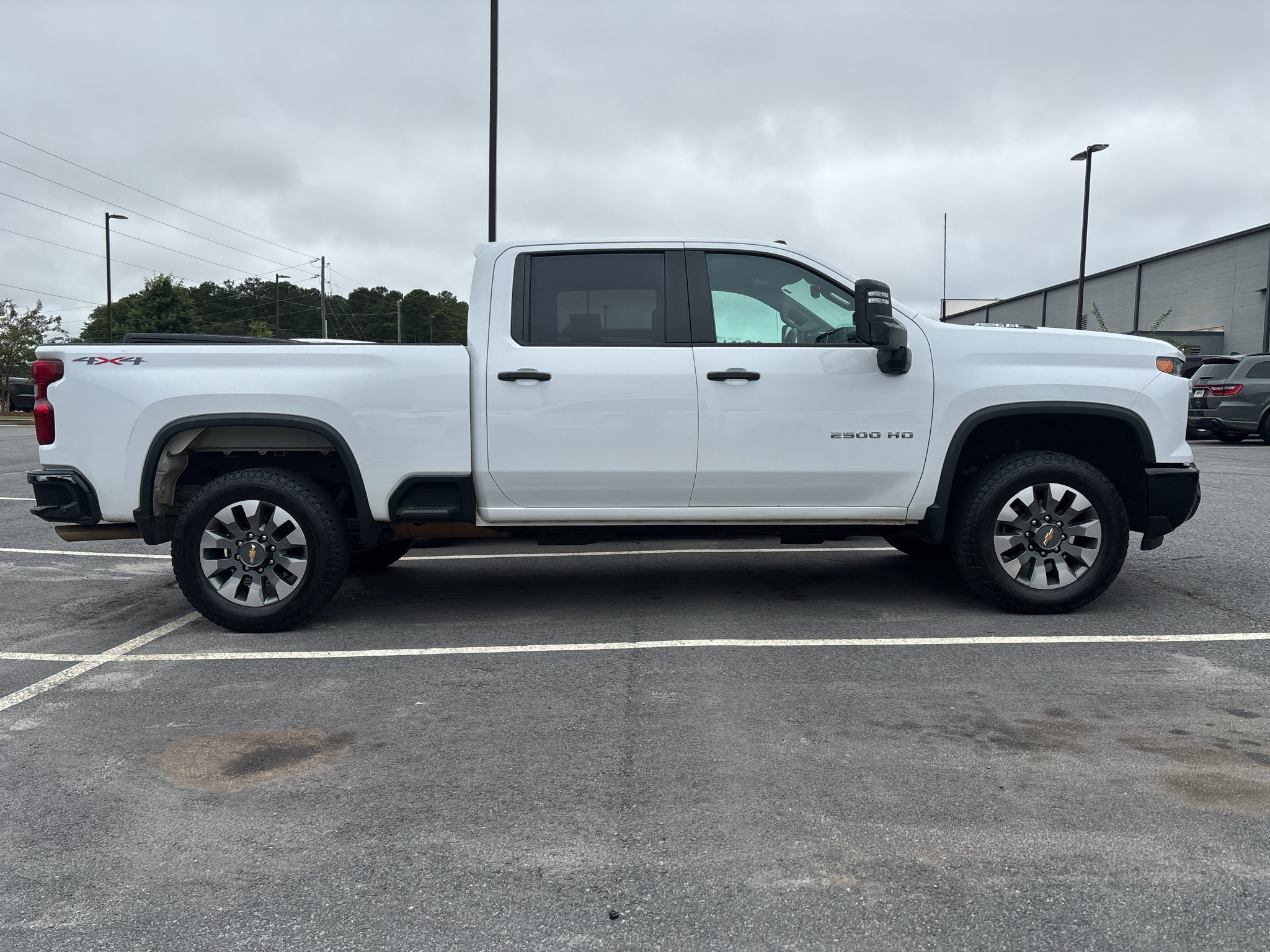 Used 2025 Chevrolet Silverado 2500 Custom w/ Custom Value Package AWD/4WD image 4