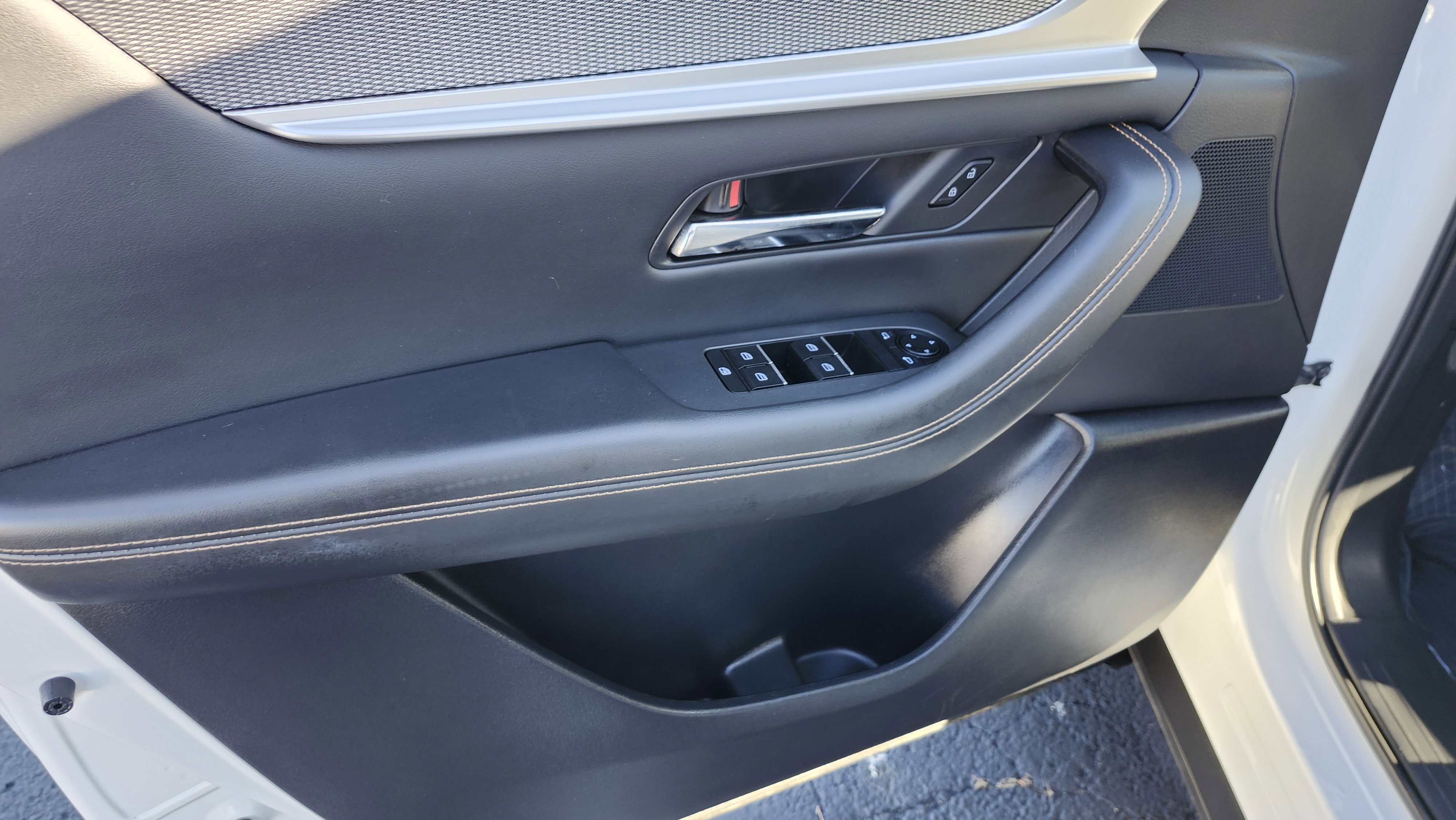 Used 2024 MAZDA CX-90 Plug-In Hybrid w/ Preferred image 19