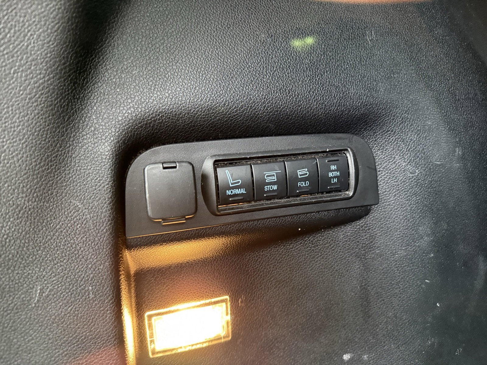 Used 2018 Ford Explorer Sport w/ Equipment Group 401A image 24