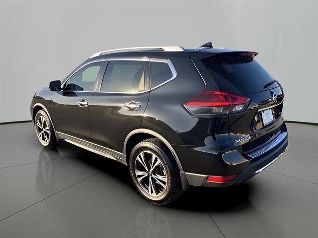Used 2020 Nissan Rogue SV w/ Sun & Sound Touring Package image 3