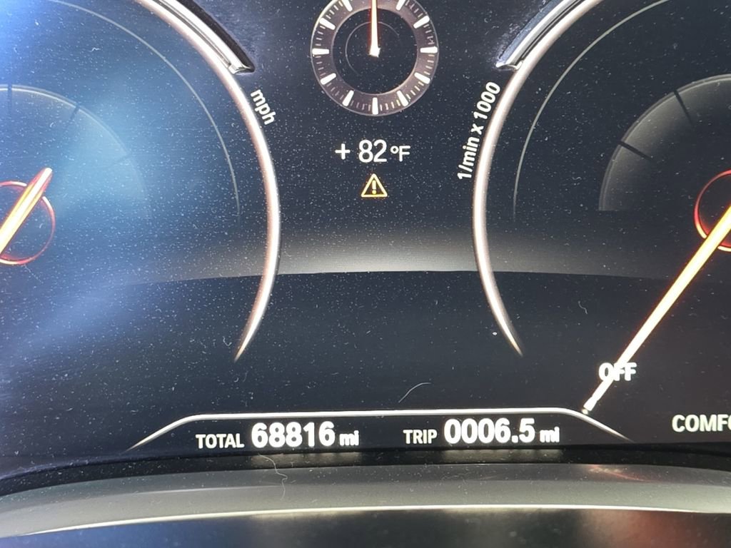 Used 2018 BMW 750i image 17