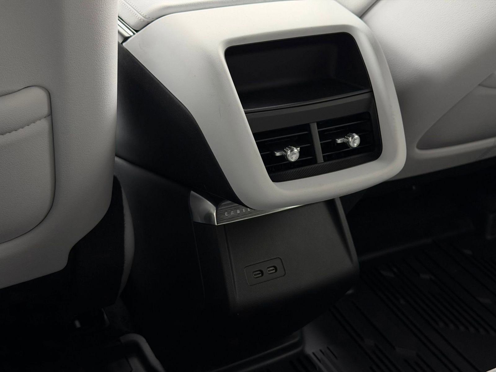 New 2026 Cadillac Lyriq Sport w/ LPO, Floor Liner Package image 31