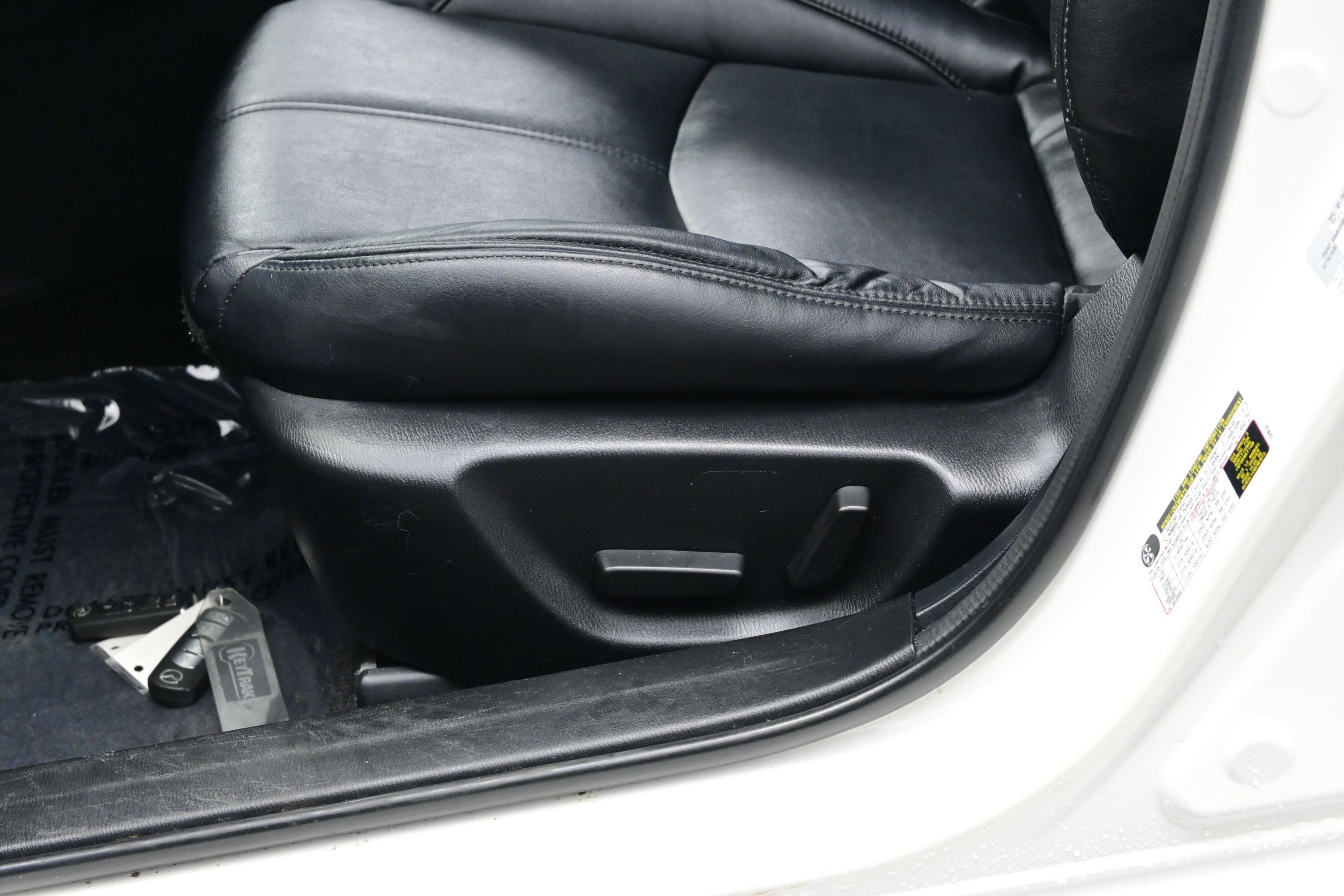 Used 2017 MAZDA MAZDA3 Touring FWD image 11