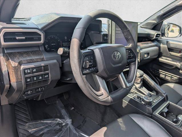 Used 2025 Toyota Tacoma Limited AWD/4WD image 10