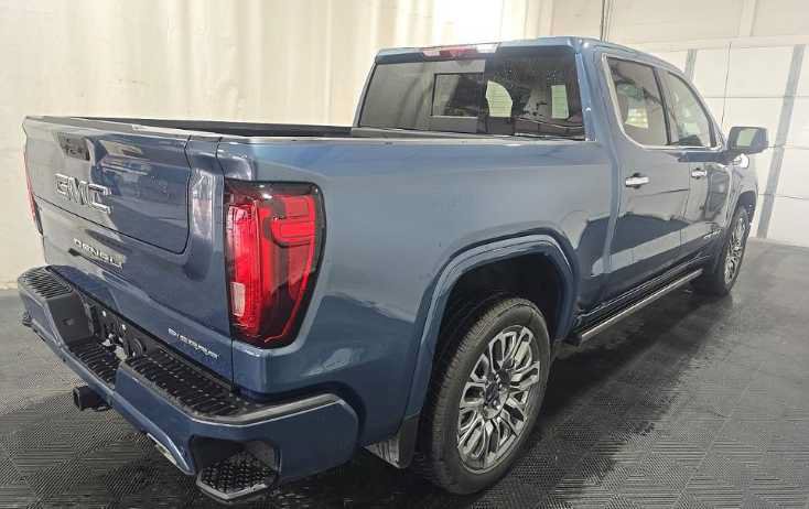 Used 2026 GMC Sierra 1500 Denali Ultimate AWD/4WD image 5