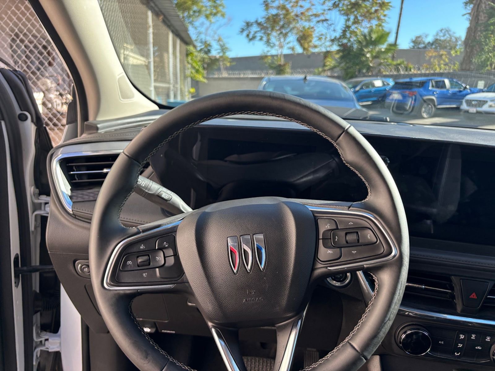 Used 2025 Buick Encore GX Preferred image 34