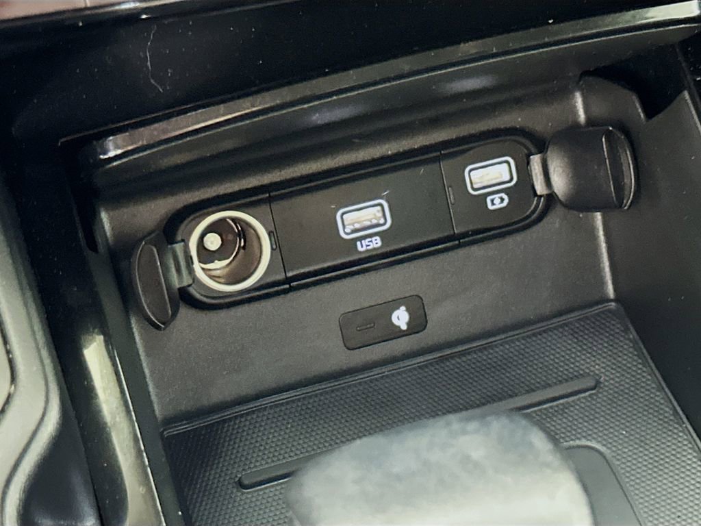 Used 2022 Kia Telluride EX w/ EX Premium Package image 32