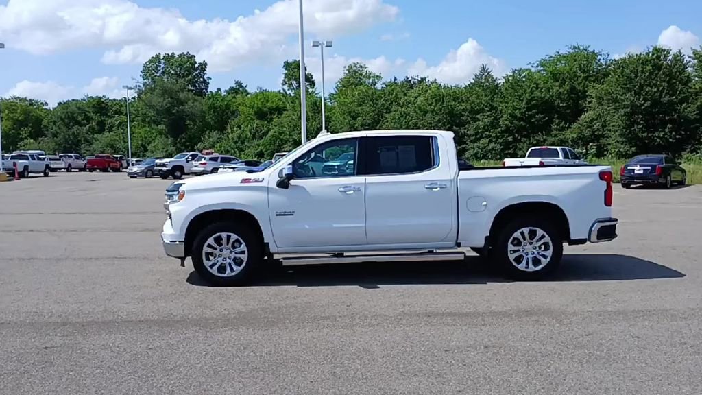 Used 2025 Chevrolet Silverado 1500 LTZ image 5