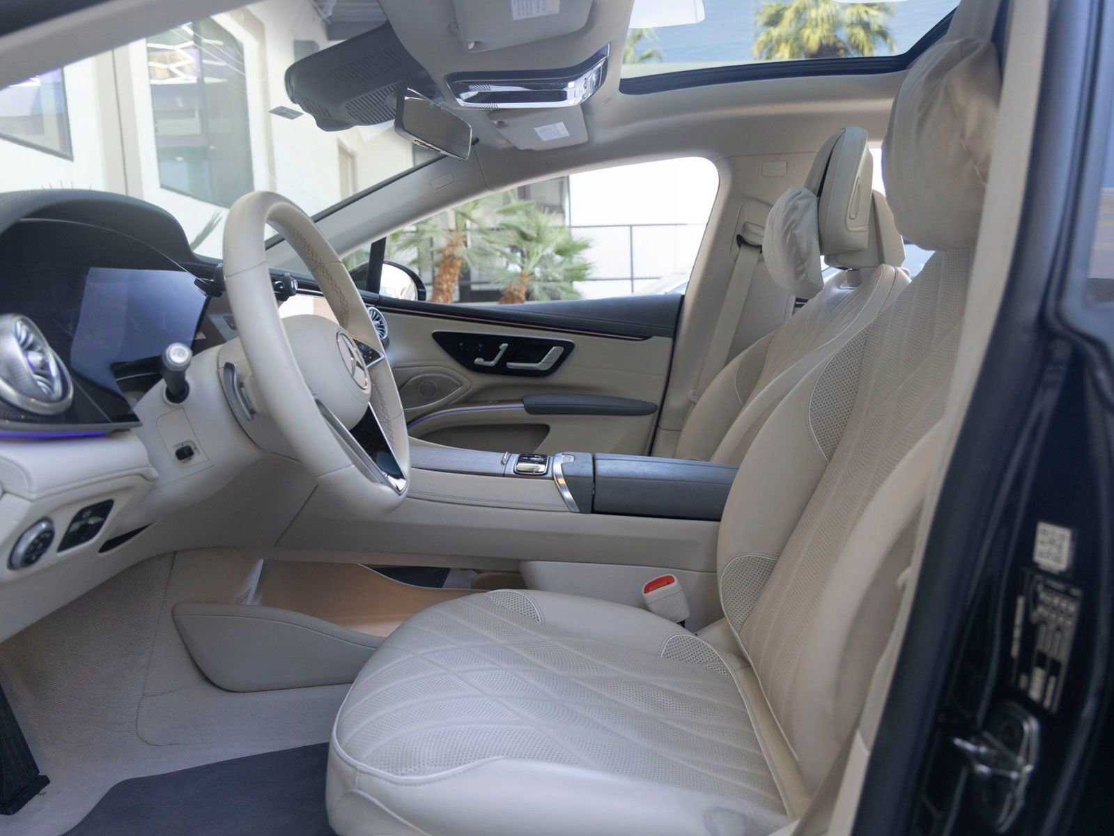 Used 2023 Mercedes-Benz EQS 580 4MATIC Sedan image 14